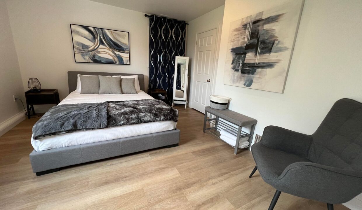 Le 374 au LAC Chambre avec Walk-in Lit-QUEEN en entrant