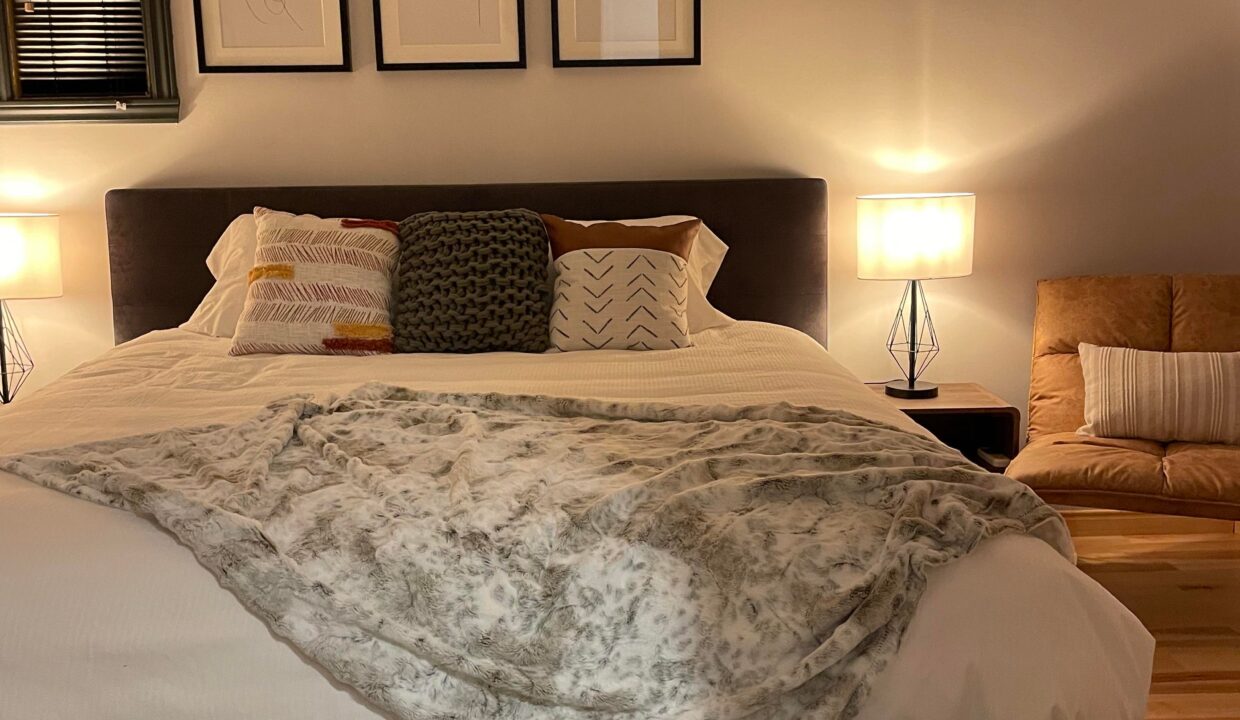 Chambre lit KING Le 132 à la GRÈVE vue face